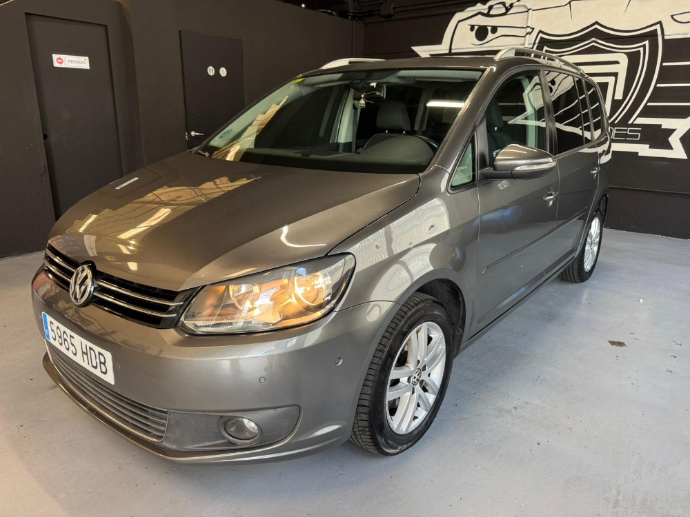 Volkswagen Touran Advance foto miniatura