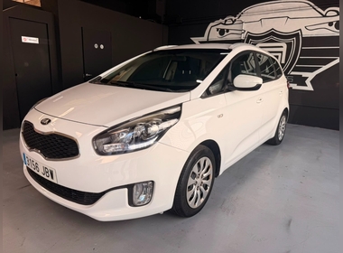 Kia - Carens