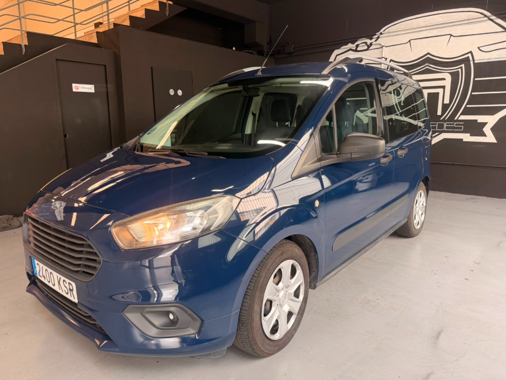 Ford - Tourneo Courier